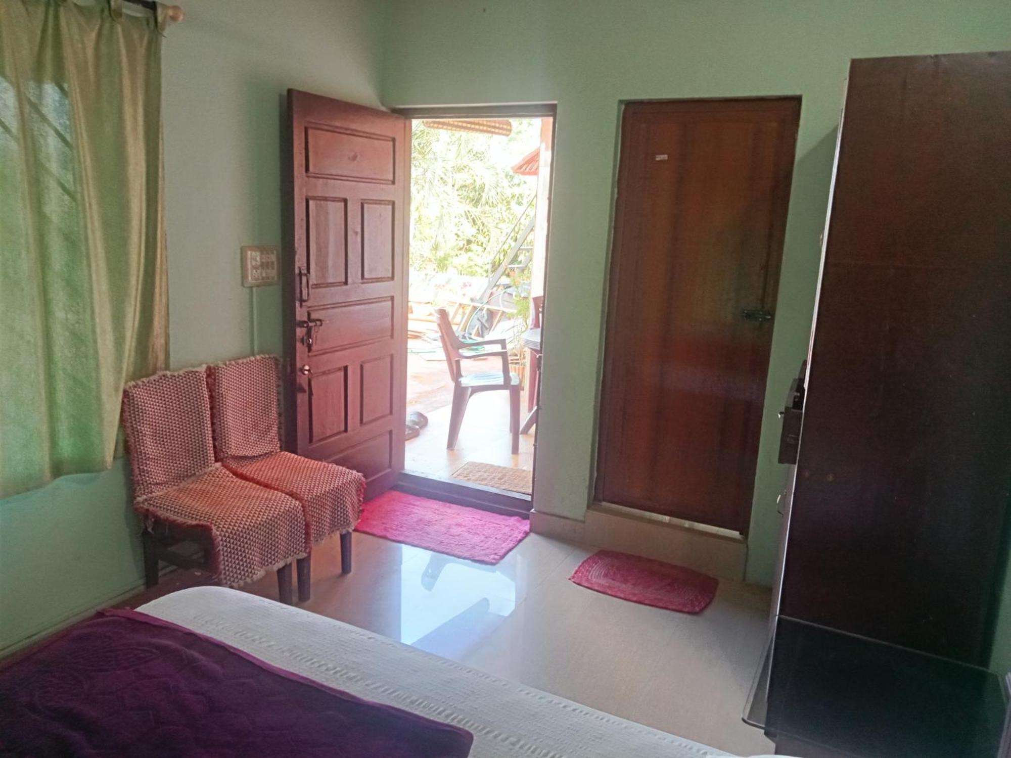 Eshwarkrupa Homestay Madikeri Zewnętrze zdjęcie