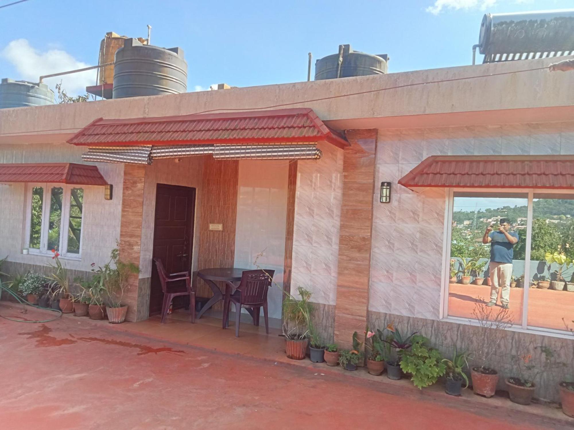 Eshwarkrupa Homestay Madikeri Zewnętrze zdjęcie