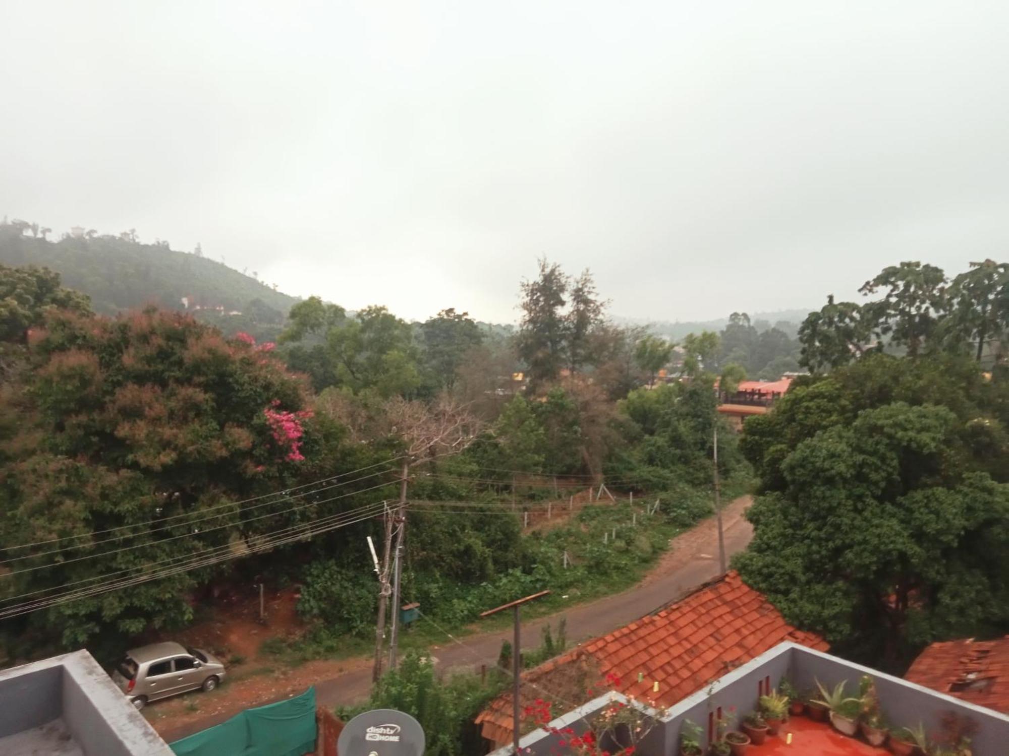 Eshwarkrupa Homestay Madikeri Zewnętrze zdjęcie