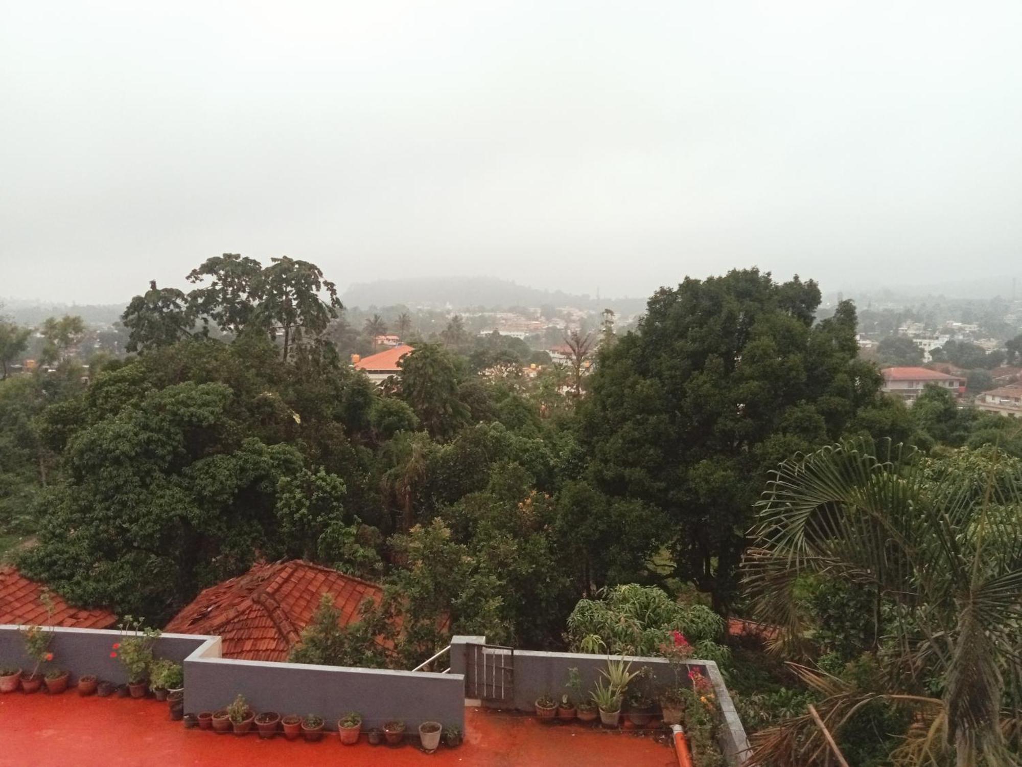 Eshwarkrupa Homestay Madikeri Zewnętrze zdjęcie